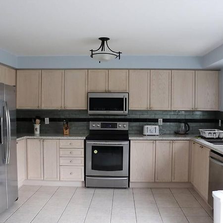 Entire 4 Bed Room Detached Residential Home Ajax Eksteriør billede
