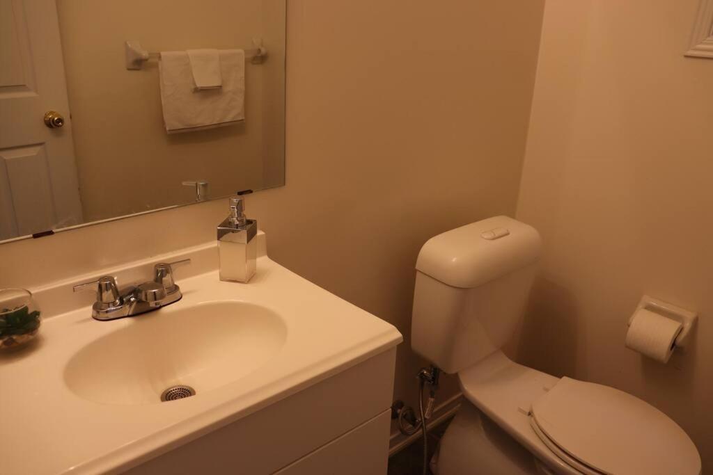 Entire 4 Bed Room Detached Residential Home Ajax Eksteriør billede