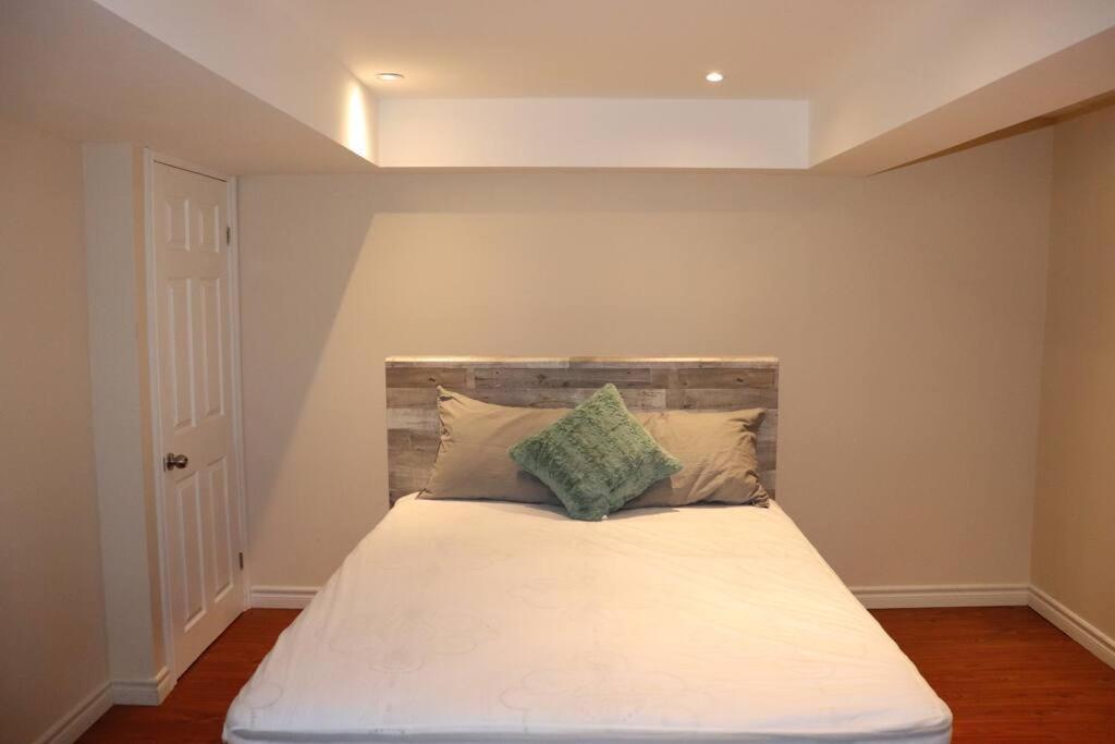 Entire 4 Bed Room Detached Residential Home Ajax Eksteriør billede