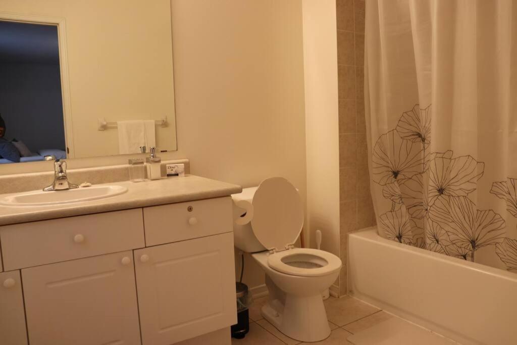Entire 4 Bed Room Detached Residential Home Ajax Eksteriør billede