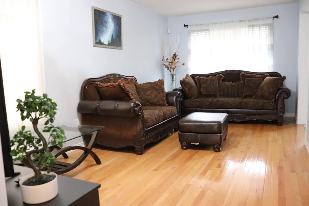 Entire 4 Bed Room Detached Residential Home Ajax Eksteriør billede