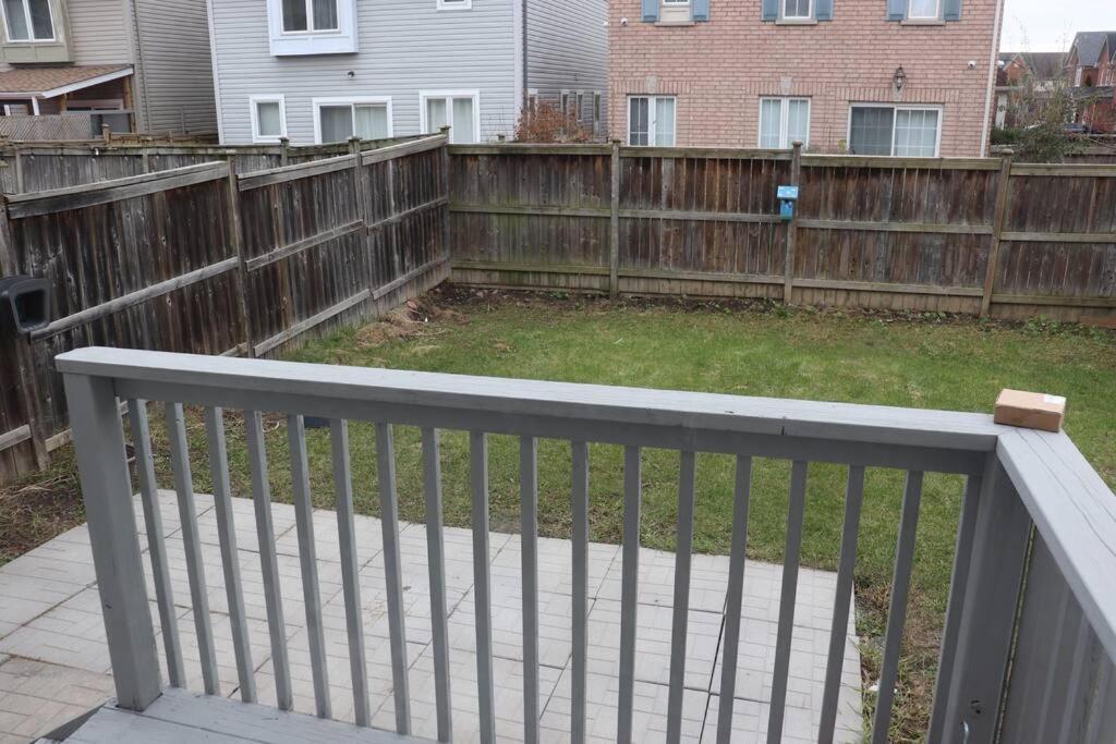 Entire 4 Bed Room Detached Residential Home Ajax Eksteriør billede
